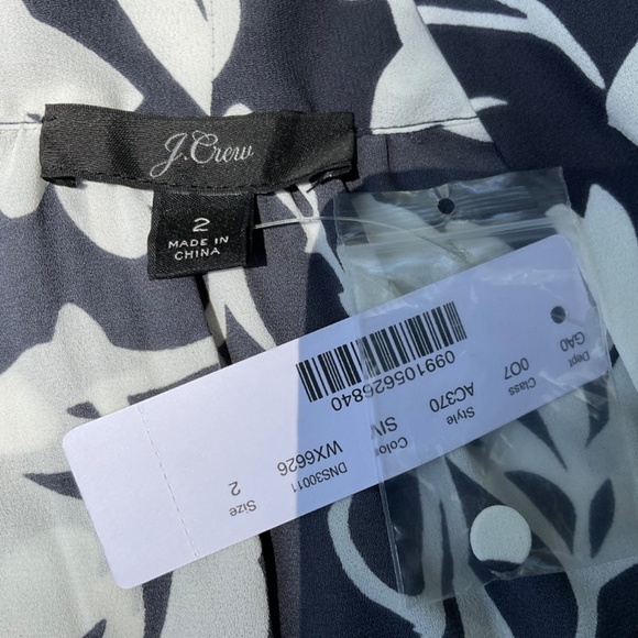 NWT J. Crew Drapey Tie Neck Top in Shadow Floral, Blouse - Picture 13 of 15